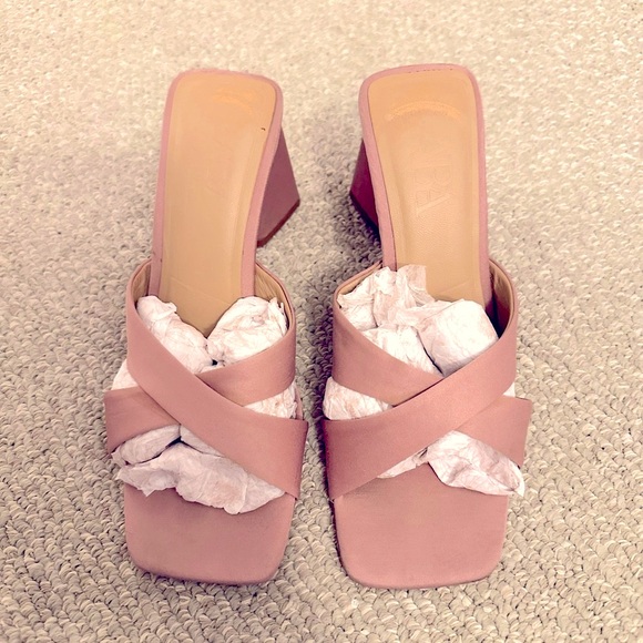 ZARA HEELED CROSSED STRAP BLOCK SANDALS, Size: US 5, Beige Mauve - Picture 4 of 8
